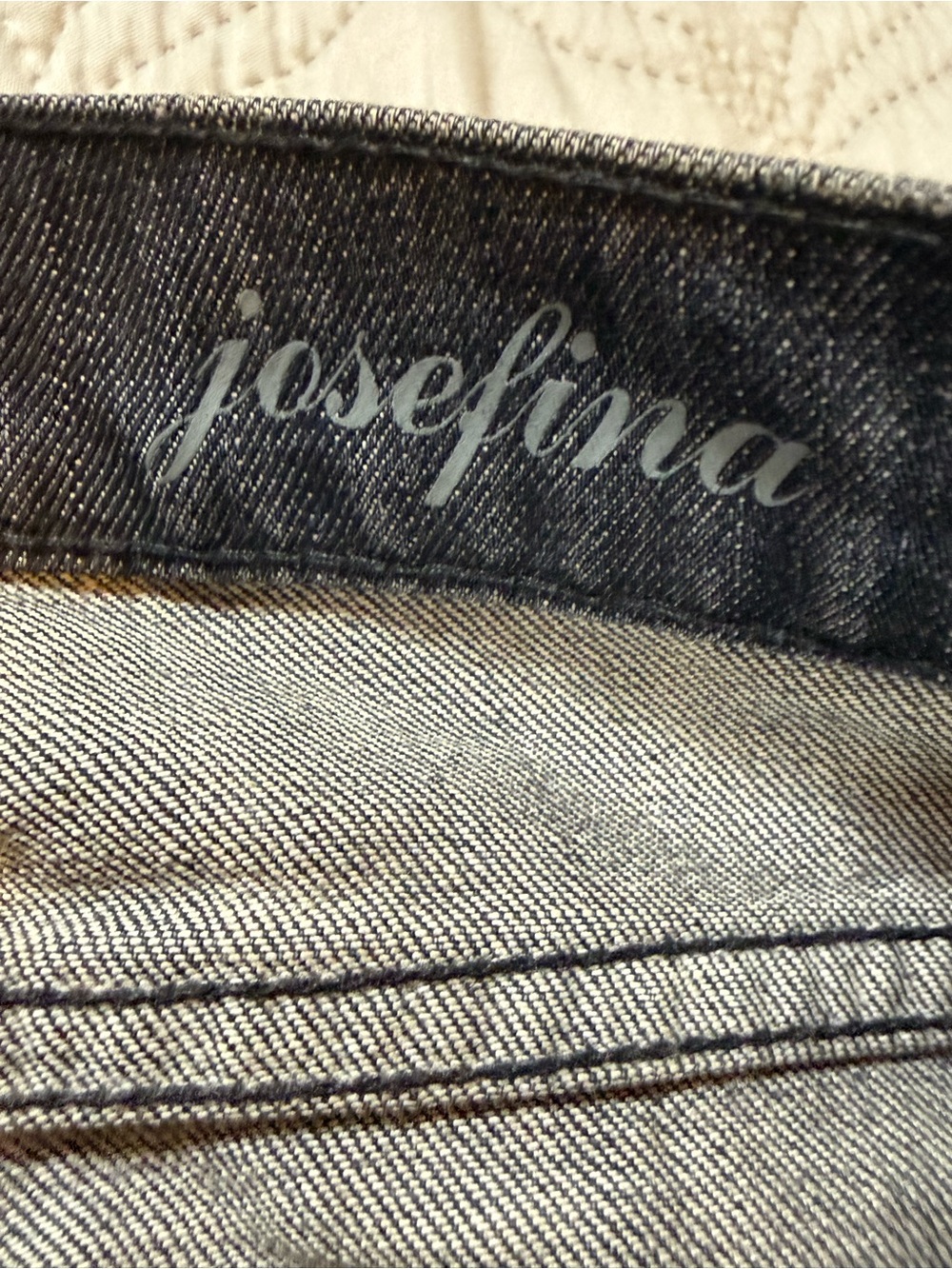 7 For All Mankind Josefina Distressed Jeans Women’s 24 Dark Wash - Picture 3 of 11